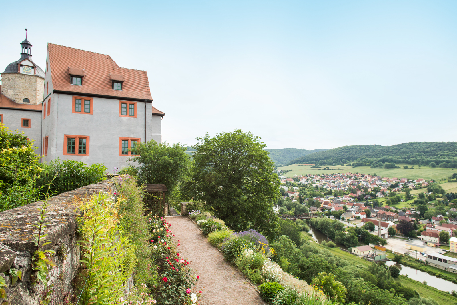  Blick auf das Alte Schloss vom Rokokoschloss 